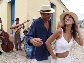 Locals Dancing, Cuba - SC Travel Adventures: Central America